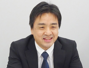 高木 亮一 氏